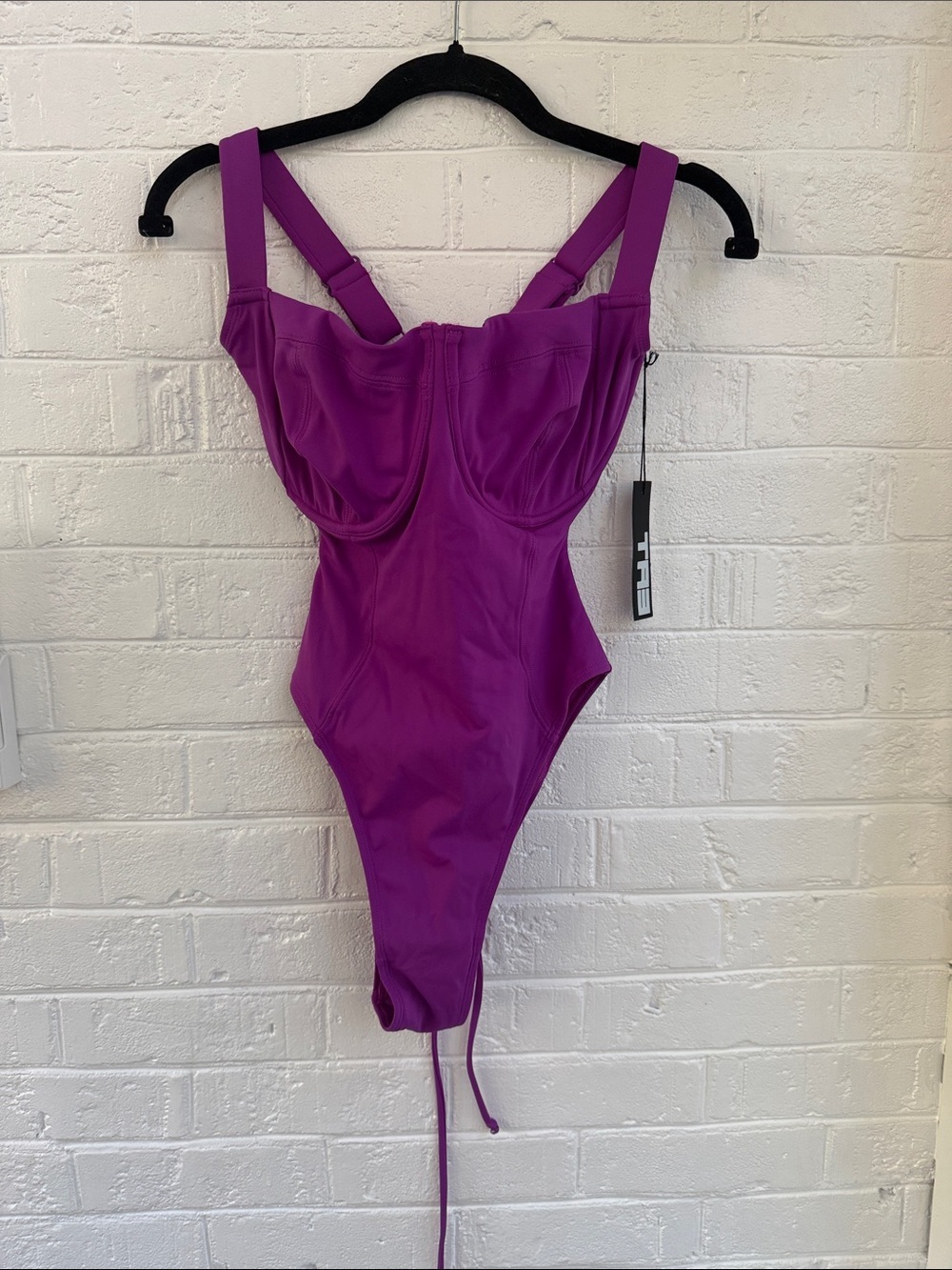 65. NWT $175 TA3 XS REGULAR LONG TORSO HI CUP HI CUT LIFTY